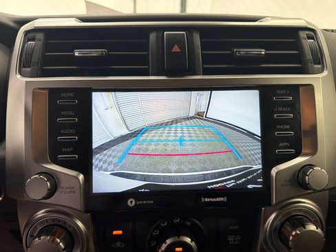 Used 2022 Toyota 4Runner SR5 AWD/4WD image 28