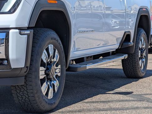 New 2026 GMC Sierra 3500 Denali w/ Denali Reserve Package AWD/4WD image 6