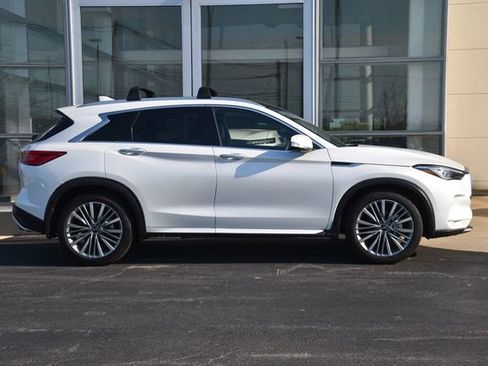 Used 2023 INFINITI QX50 Sensory AWD/4WD image 7