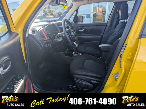 Used 2023 Jeep Renegade Trailhawk image 21
