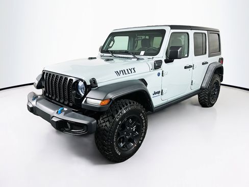Used 2023 Jeep Wrangler Unlimited w/ Cold Weather Group AWD/4WD image 3
