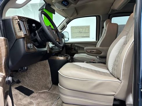 New 2026 GMC Savana 2500 w/ Driver Convenience Package RWD image 19