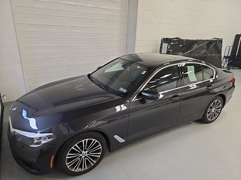 Used 2020 BMW 530i xDrive w/ Convenience Package image 3