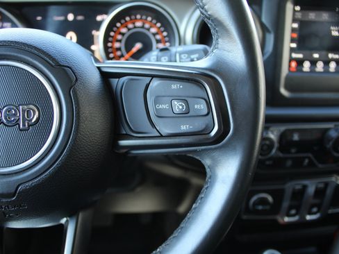 Used 2018 Jeep Wrangler Sport AWD/4WD image 30
