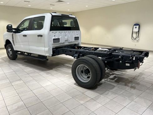 New 2026 Ford F350 XL AWD/4WD image 3