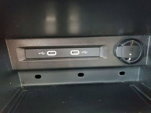 Certified 2023 Volkswagen Tiguan SE w/ Panoramic Sunroof Package image 22