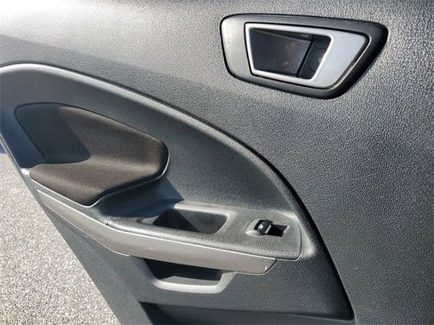 Used 2020 Ford EcoSport SE w/ SE Convenience Package image 31
