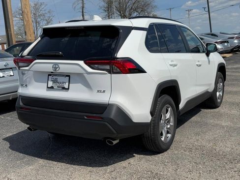 Used 2025 Toyota RAV4 XLE image 3