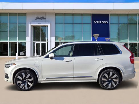 Used 2023 Volvo XC90 T8 Core w/ Protection Package Premier image 3