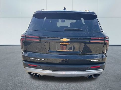 Used 2024 Chevrolet Traverse LT AWD/4WD image 3