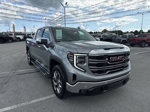 Used 2024 GMC Sierra 1500 SLT w/ SLT Premium Plus Package AWD/4WD image 15