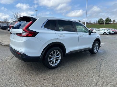Used 2023 Honda CR-V EX image 3