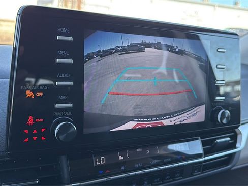 Used 2023 Toyota Sienna XLE image 25