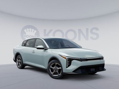 New 2026 Kia K4 LXS image 11