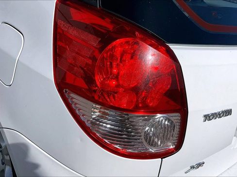 Used 2003 Toyota Matrix XR w/ Sport Pkg FWD image 23