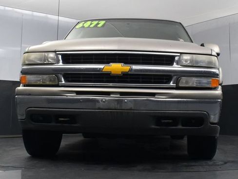 Used 2000 Chevrolet Suburban LT w/ LT Preferred Equipment Group AWD/4WD image 22