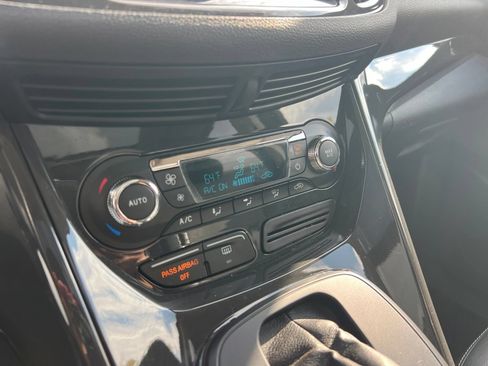 Used 2016 Ford Escape Titanium FWD image 13