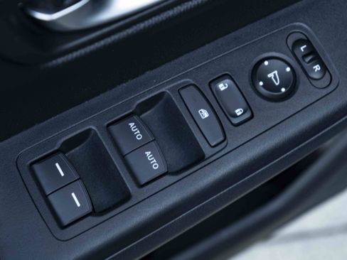 Used 2025 Honda CR-V EX image 36
