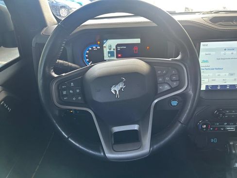 Used 2024 Ford Bronco Badlands AWD/4WD image 17