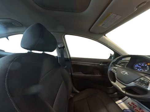 Used 2017 Hyundai Elantra Value Edition image 24