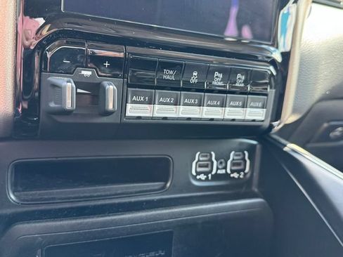 Used 2021 RAM 3500 Laramie AWD/4WD image 11
