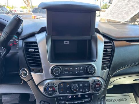 Used 2019 Chevrolet Suburban Premier w/ Premier Plus Edition AWD/4WD image 47