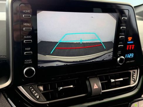 Used 2019 Toyota C-HR LE FWD image 18