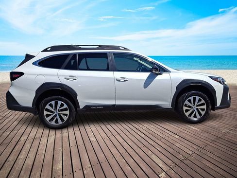 Used 2024 Subaru Outback Premium AWD/4WD image 7