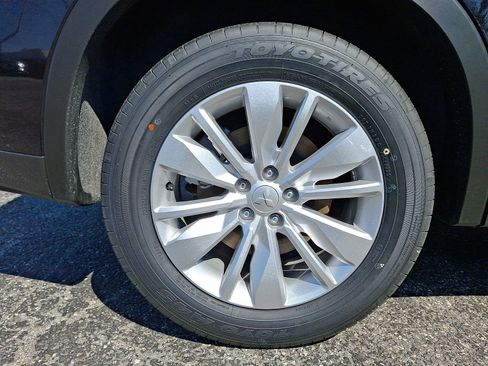 New 2026 Mitsubishi Outlander ES image 9