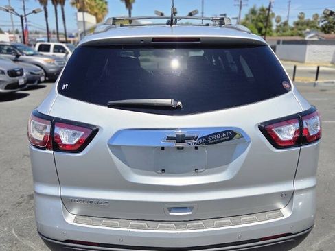 Used 2017 Chevrolet Traverse LT FWD image 6