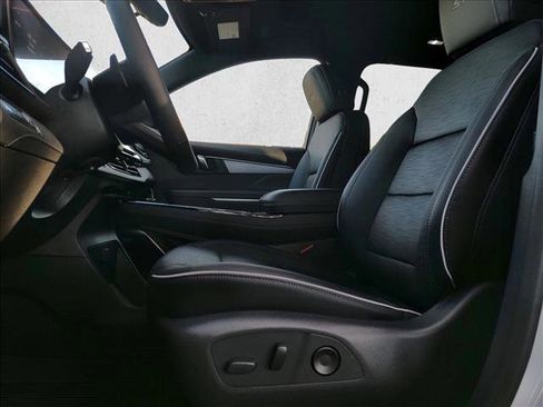 New 2026 Buick Enclave Sport Touring w/ Super Cruise Package image 9