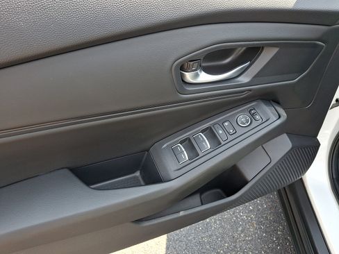 Certified 2024 Honda Accord EX image 12