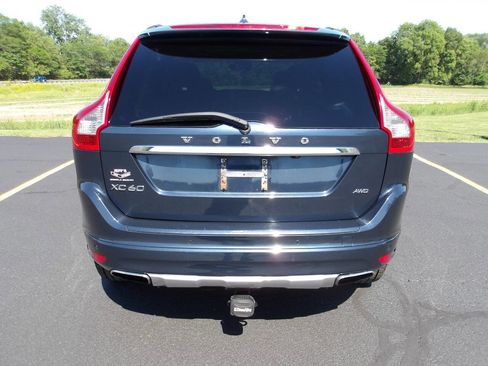 Used 2015 Volvo XC60 T6 w/ Proximity Package AWD/4WD image 4