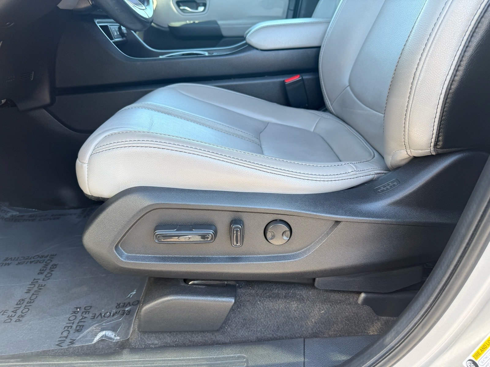 Used 2025 Honda Pilot EX-L image 14