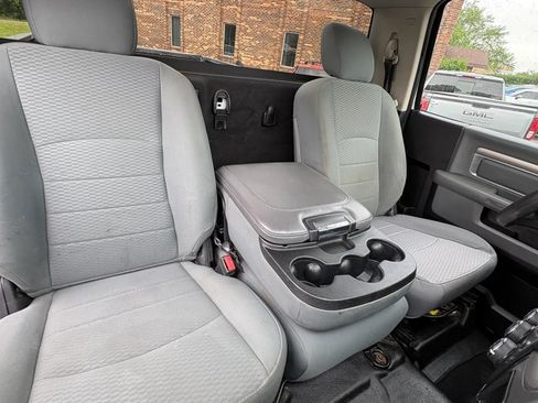 Used 2018 RAM 2500 Tradesman w/ Chrome Appearance Group AWD/4WD image 35