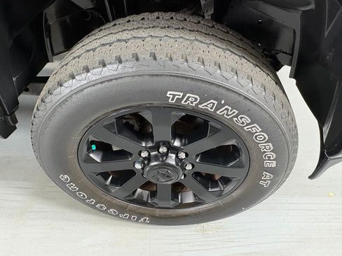 Used 2022 RAM 3500 Big Horn w/ Night Edition AWD/4WD image 10