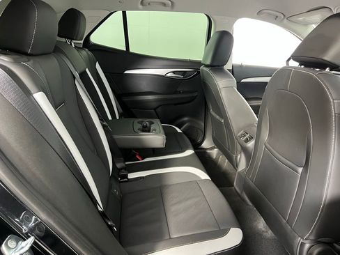 Used 2025 Buick Envision Sport Touring image 29