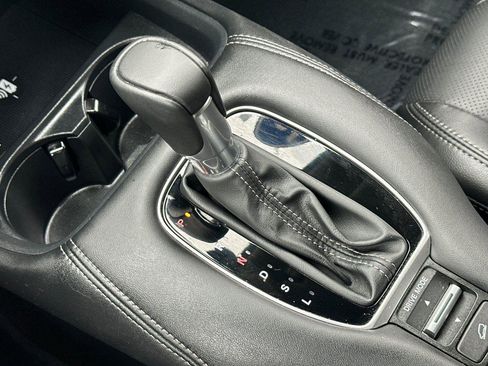 Certified 2025 Honda HR-V EX-L image 20