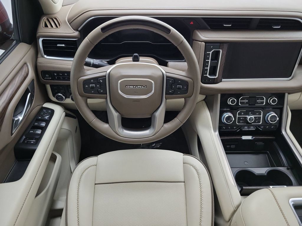 Certified 2024 GMC Yukon Denali w/ Denali Reserve Package AWD/4WD image 15