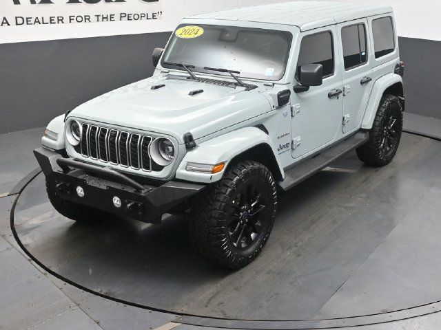 Used 2024 Jeep Wrangler Unlimited Sahara w/ Technology Group AWD/4WD image 50