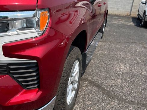 Used 2023 Chevrolet Silverado 1500 LT AWD/4WD image 6