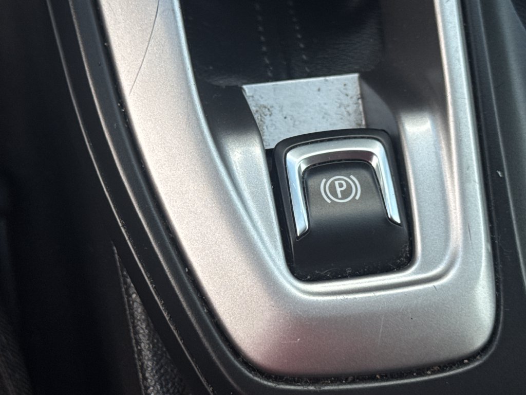 Used 2025 Chevrolet Trax LS FWD image 26