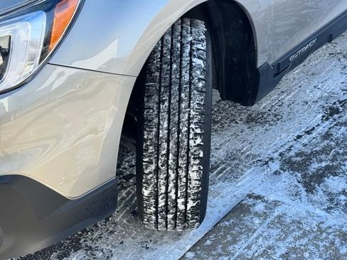 Used 2017 Subaru Outback 2.5i Limited image 13