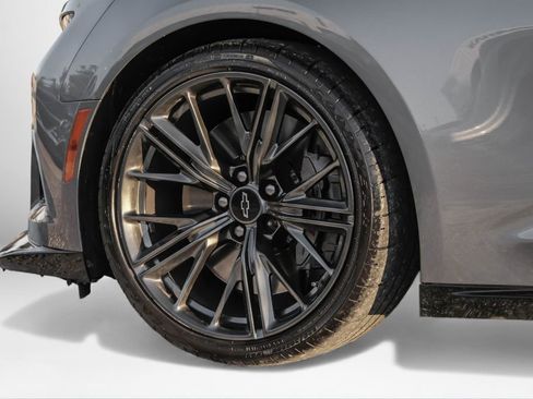 Used 2020 Chevrolet Camaro ZL1 image 61