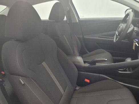 Used 2024 Hyundai Elantra SE FWD image 21