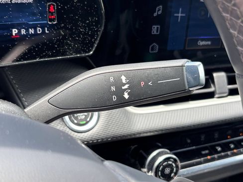 Used 2025 Chevrolet Equinox LT FWD image 36