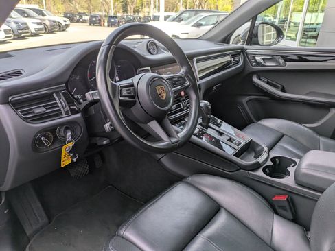 Used 2024 Porsche Macan AWD/4WD image 14