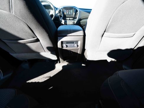 Used 2019 Chevrolet Traverse LT image 22