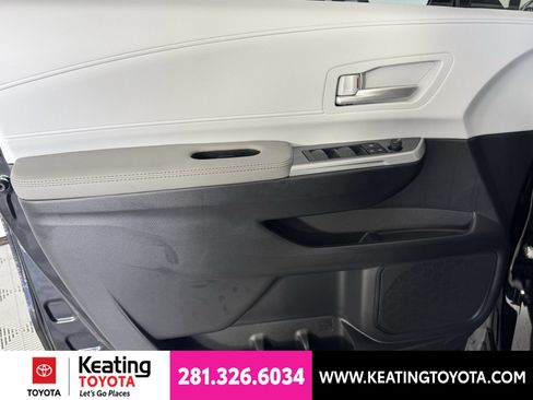 New 2026 Toyota Sienna XLE FWD image 13