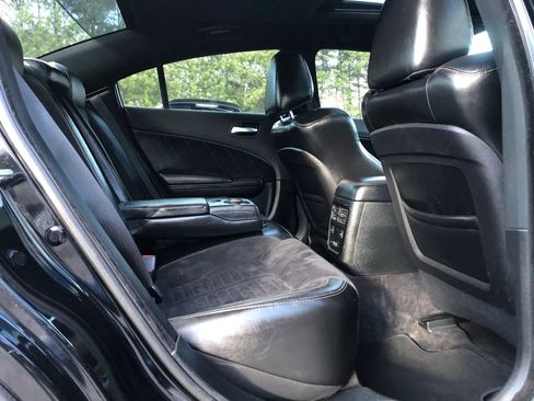 Used 2018 Dodge Charger R/T image 15